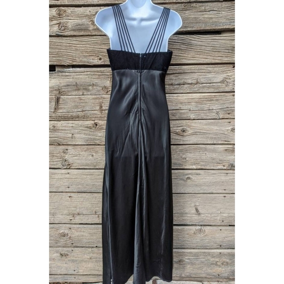 Vintage 1990s Black Velvet and Satin Gown by All That Jazz - Picture 4 of 6